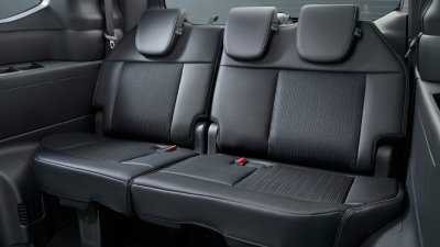 Kuris Baris ke 3 Belakang Honda Step WGN Surabaya